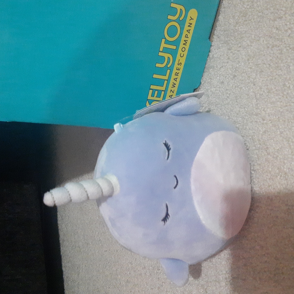 Squishmallow Naomi 5"